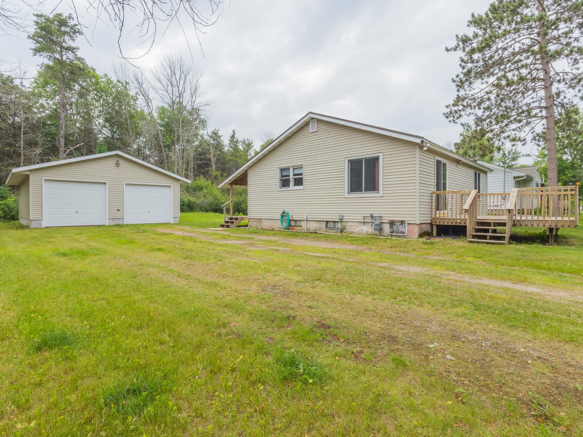 W605 Wiegers Road Marinette, WI 54143 - Photo 2 of 24