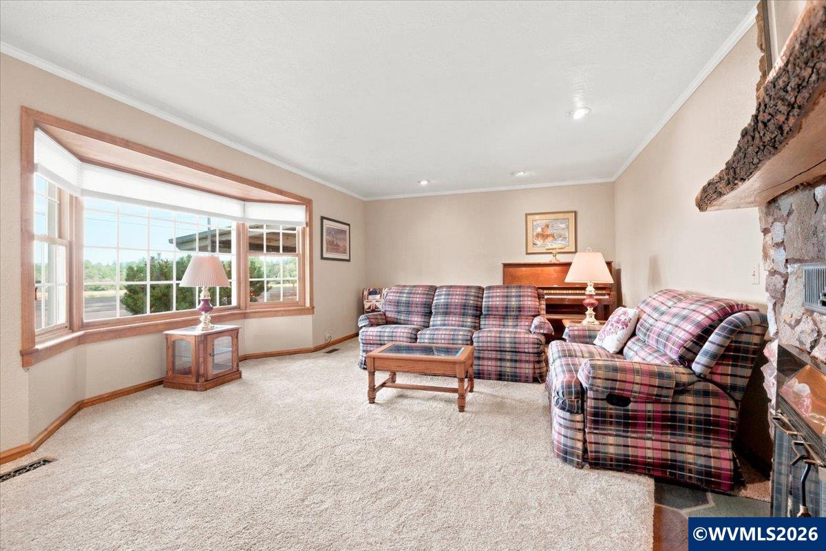 34361 Riverside Drive Albany, OR 97321 - Photo 4 of 50