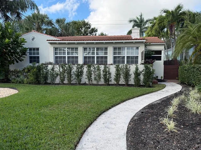 $3,800 | 1219 North Lakeside Drive, Lake Worth Beach, FL 33460