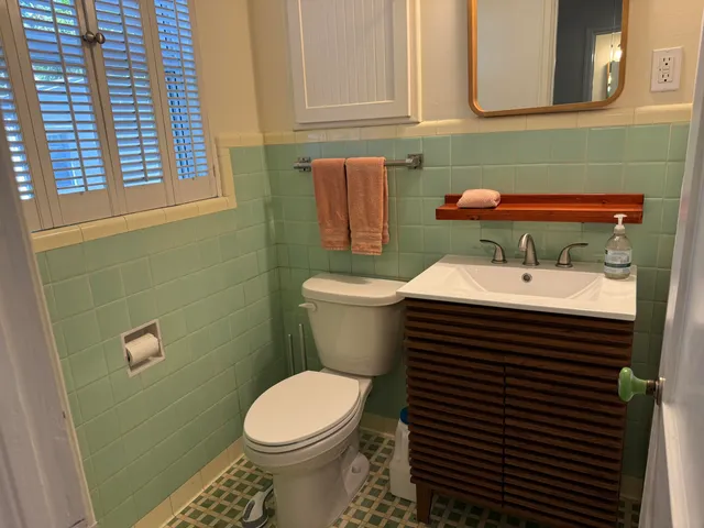 $3,800 | 1219 North Lakeside Drive, Lake Worth Beach, FL 33460