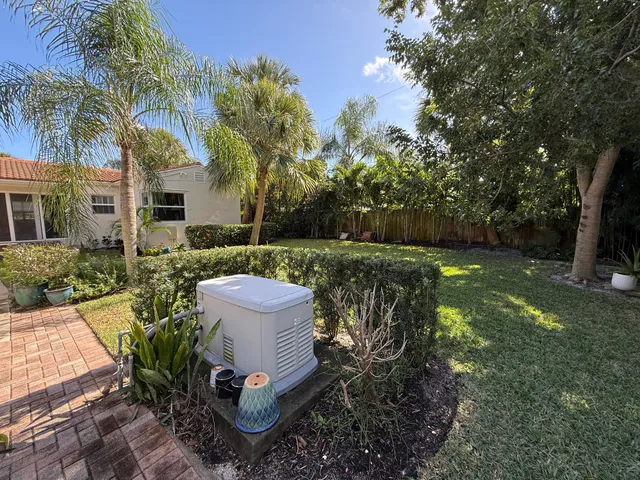 $3,800 | 1219 North Lakeside Drive, Lake Worth Beach, FL 33460