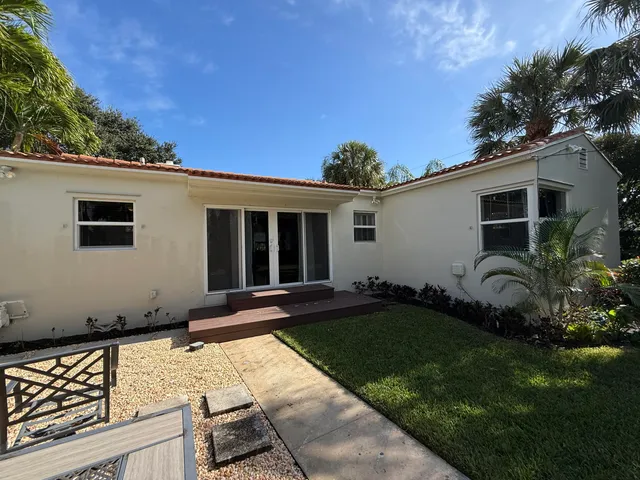 $3,800 | 1219 North Lakeside Drive, Lake Worth Beach, FL 33460
