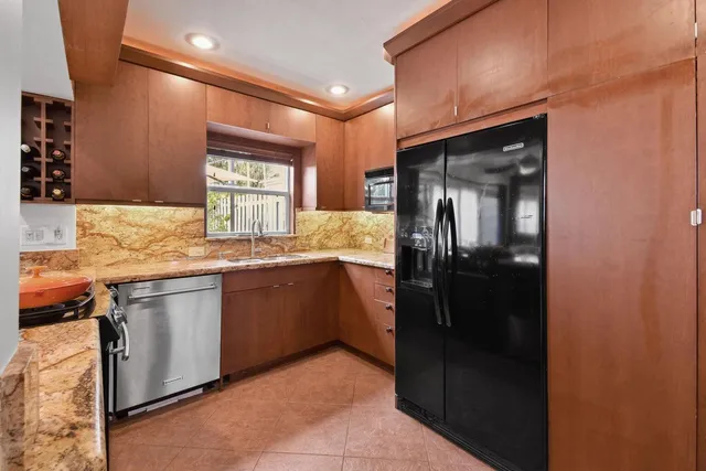 $3,800 | 1219 North Lakeside Drive, Lake Worth Beach, FL 33460