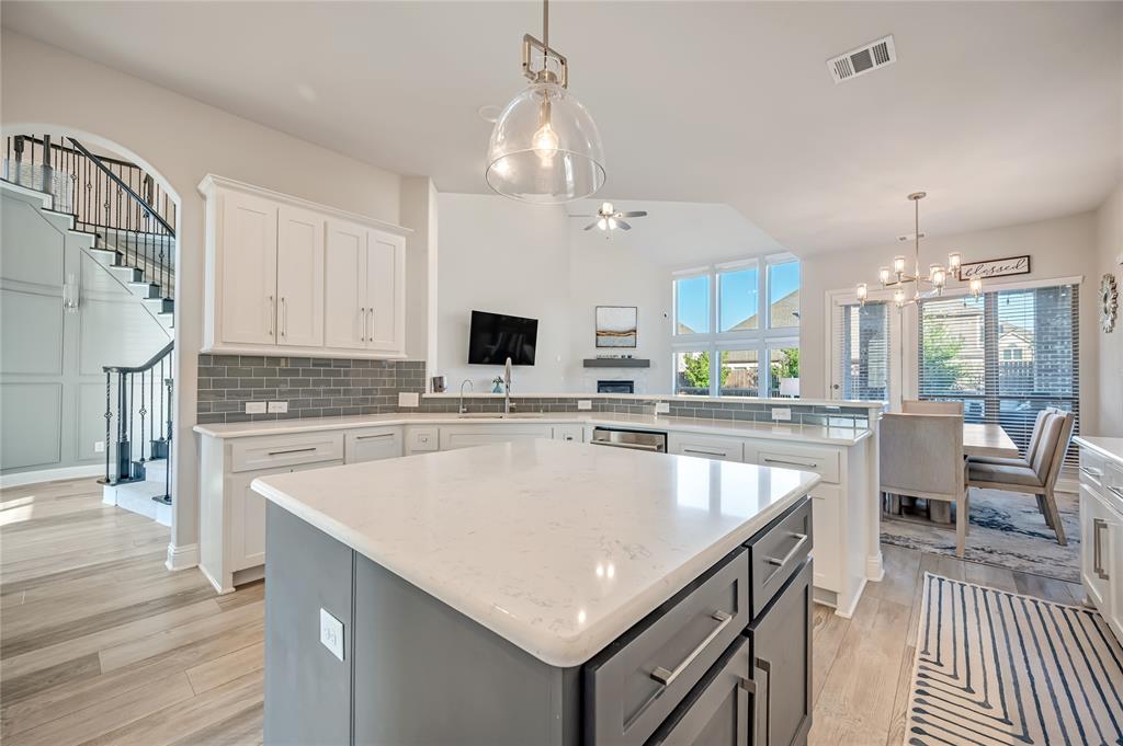 12412 Cottage Lane Frisco, TX 75035 - Photo 16 of 40 Kitchen View Into The Living Room