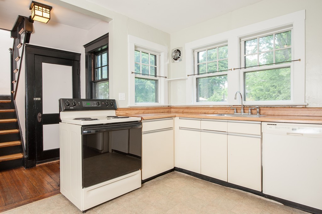 2007 Commonwealth Avenue Newton, MA 02466 - Photo 5 of 7