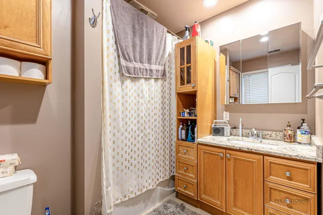 $295,000 | 571 Nash Road, Crystal Lake, IL 60014