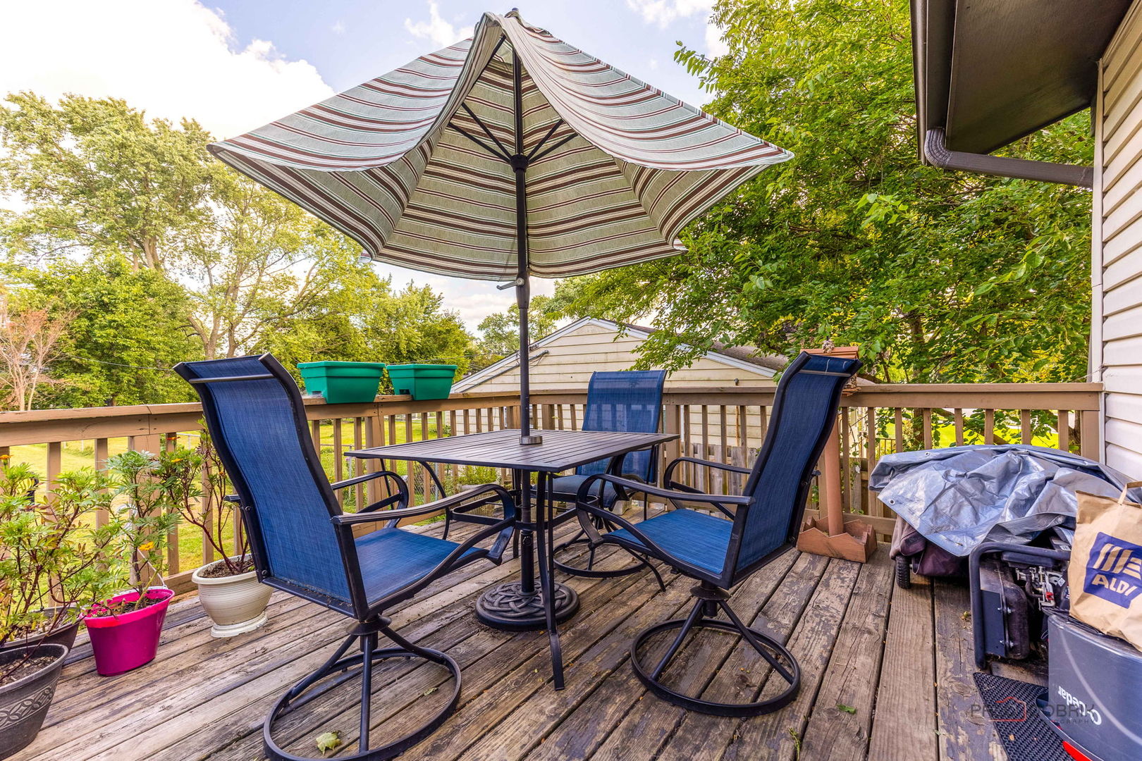 571 Nash Road Crystal Lake, IL 60014 - Photo 24 of 29 a view of a chairs and table in the patio