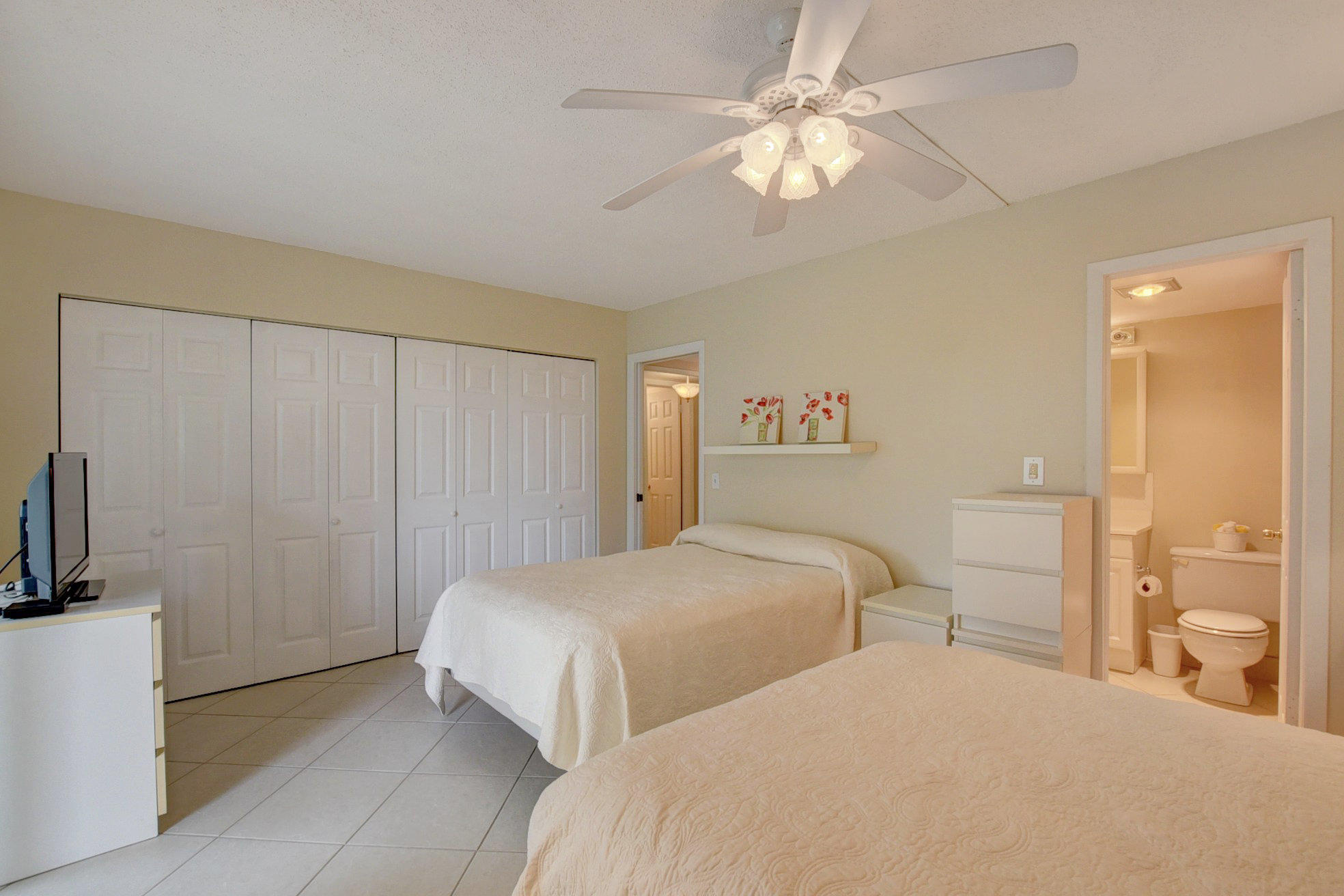 191 Mansfield F Boca Raton, FL 33434 - Photo 17 of 42 Master Bedroom