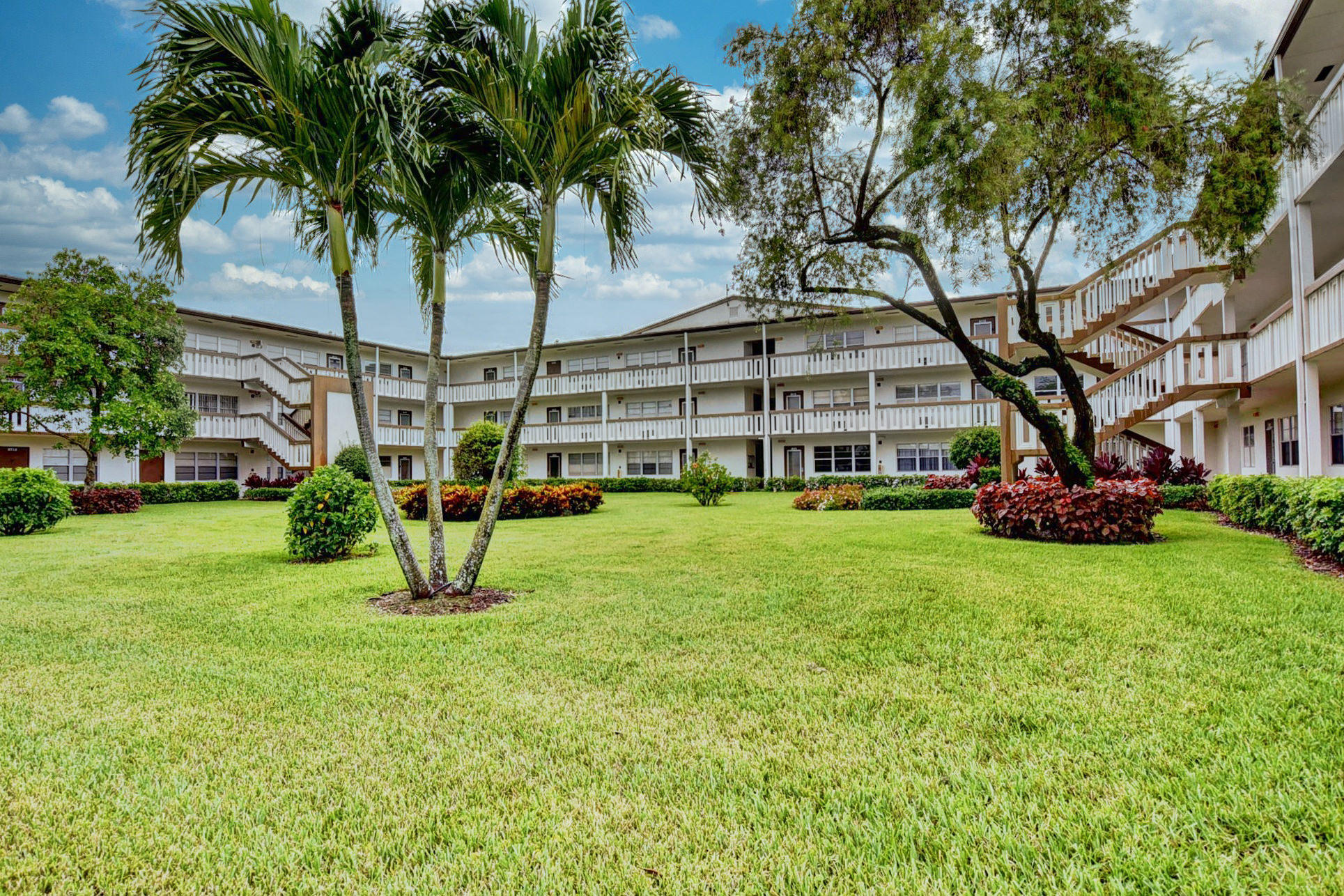 191 Mansfield F Boca Raton, FL 33434 - Photo 21 of 42 Exterior