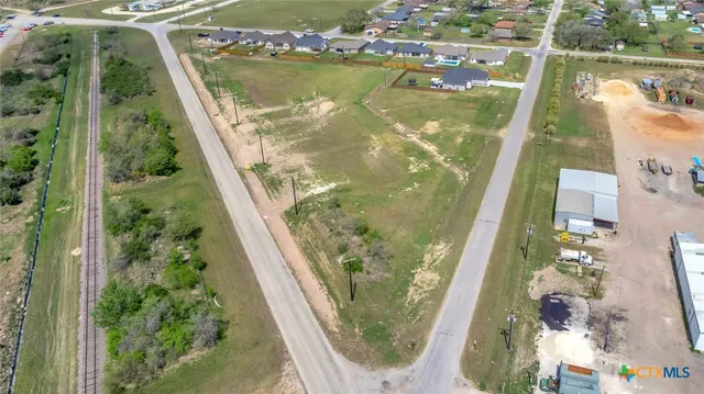 $44,000 | 304 Warehouse Road, Victoria, TX 77905