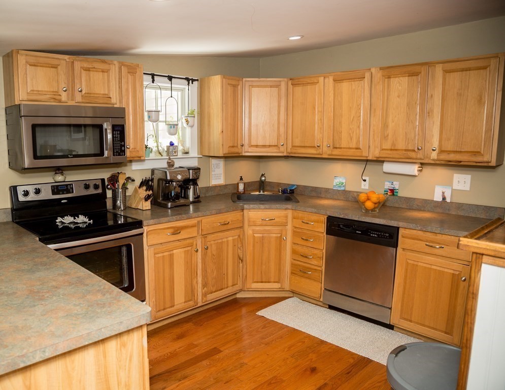 9 Baker Road Plymouth, MA 02360 - Photo 5 of 29 Gallery Image 5