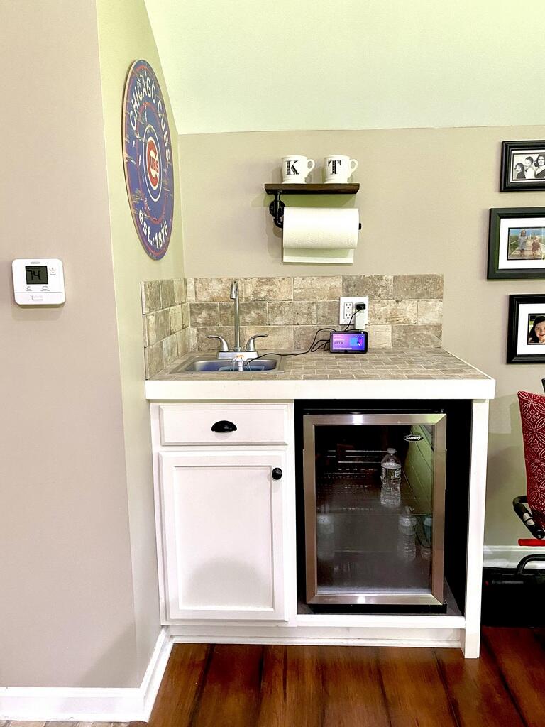 42 Dixfield Road Weld, ME 04285 - Photo 36 of 89 2nd Foor - Wet Bar