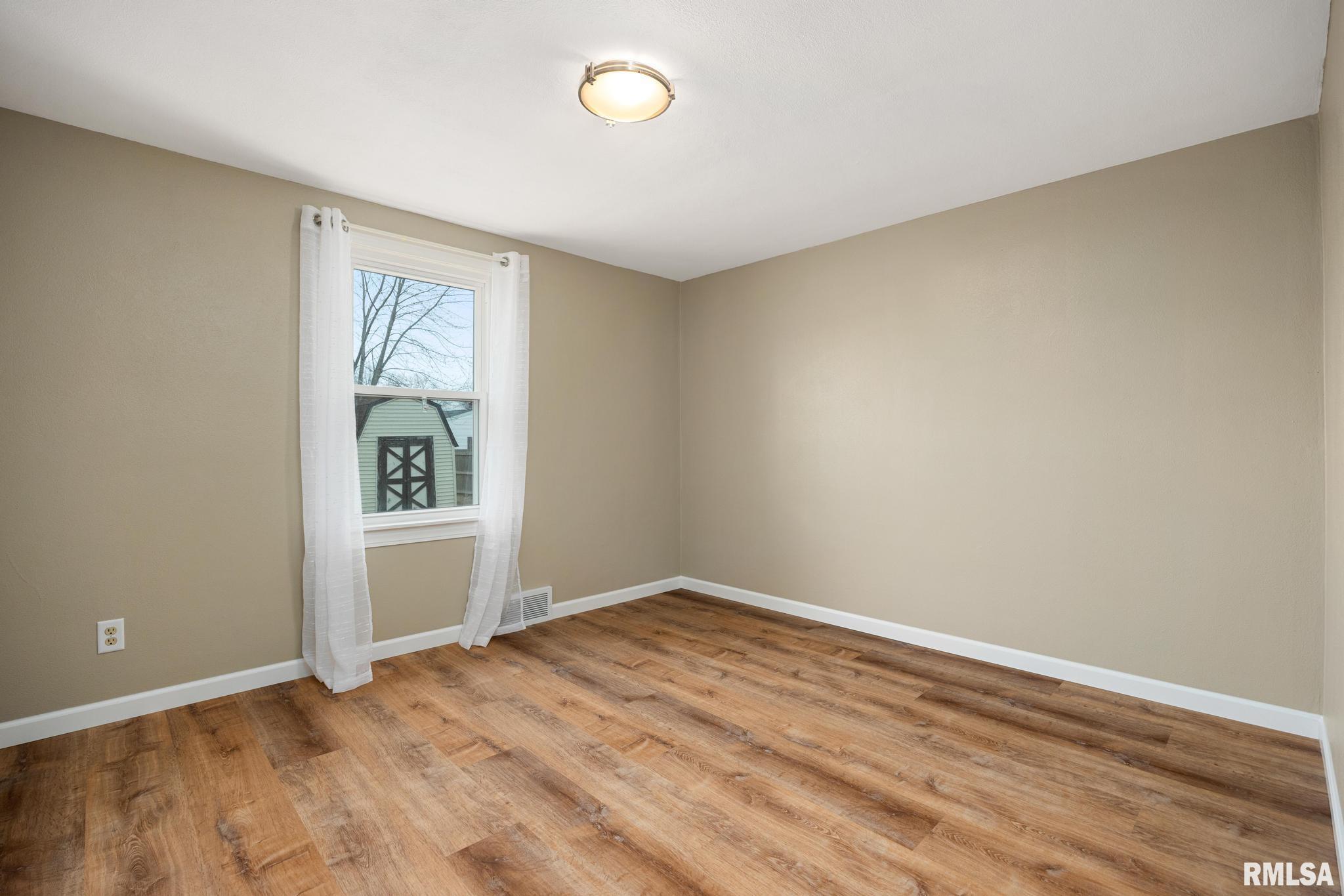 122 South Chestnut Street Tremont, IL 61568 - Photo 12 of 21