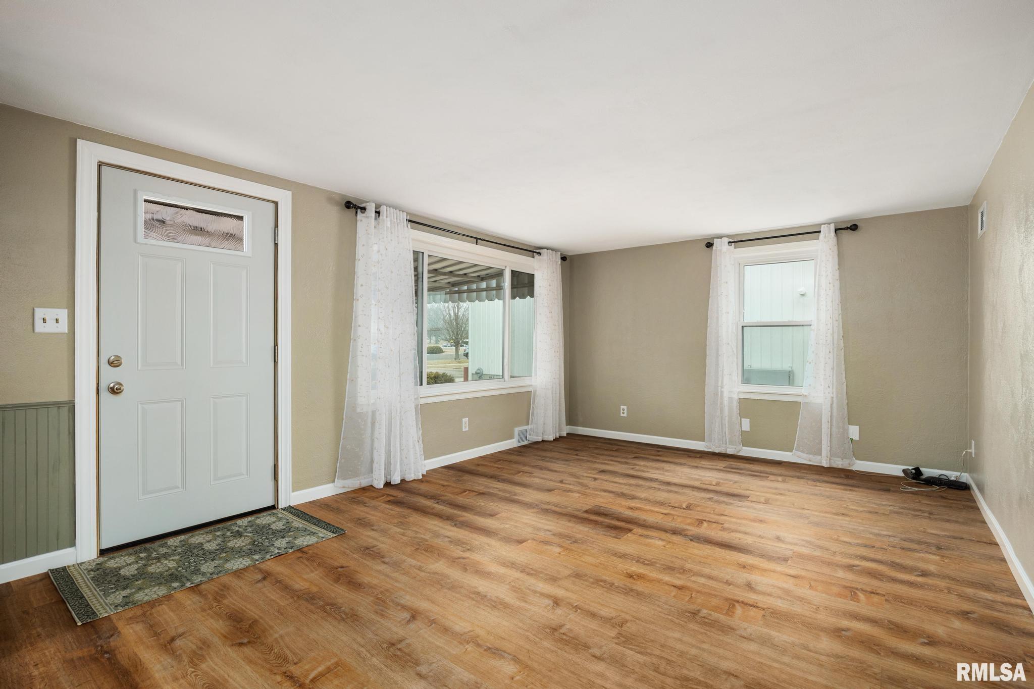 122 South Chestnut Street Tremont, IL 61568 - Photo 5 of 21