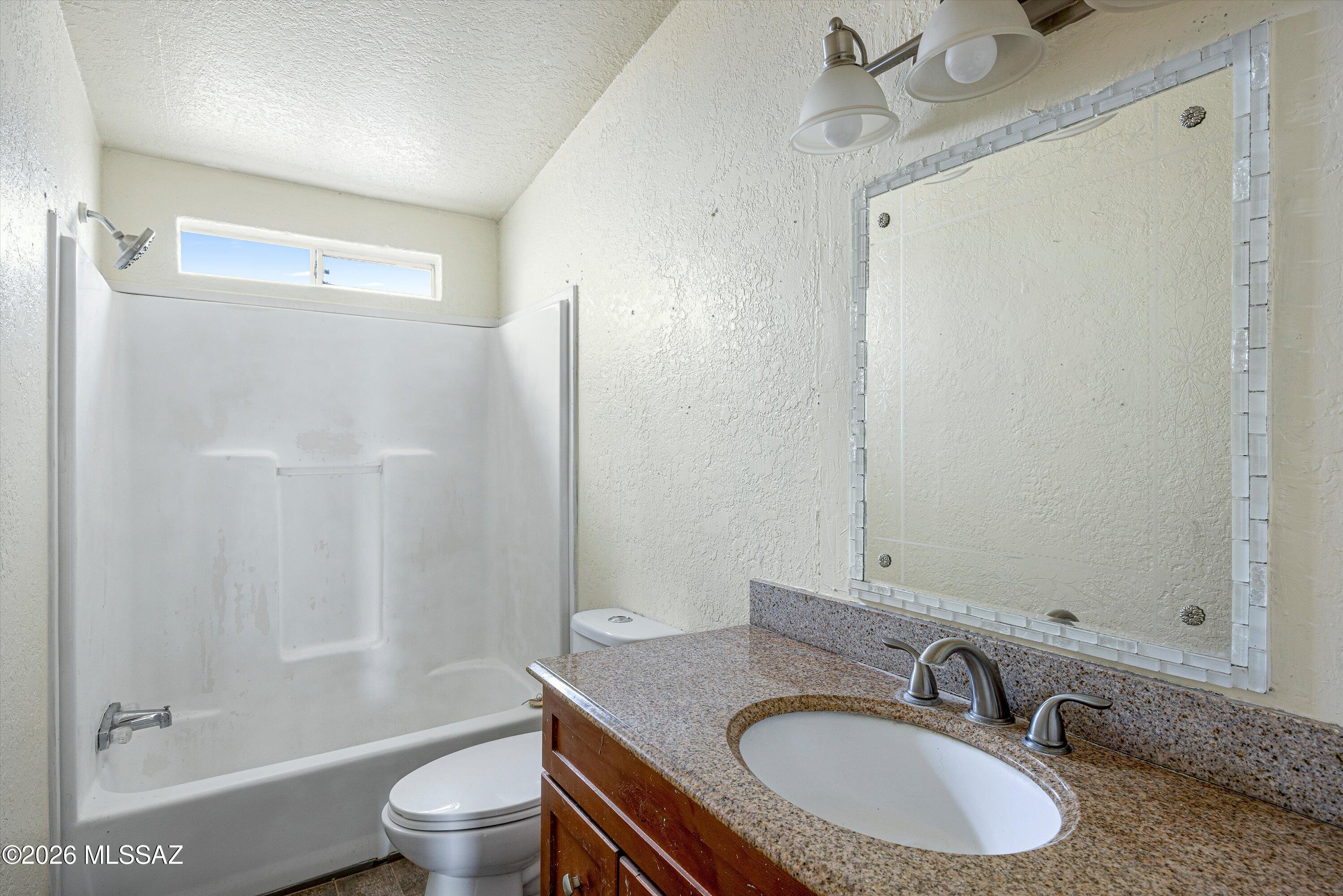 17111 South Country Club Road, Unit 48 Sahuarita, AZ 85629 - Photo 31 of 37 Bathroom