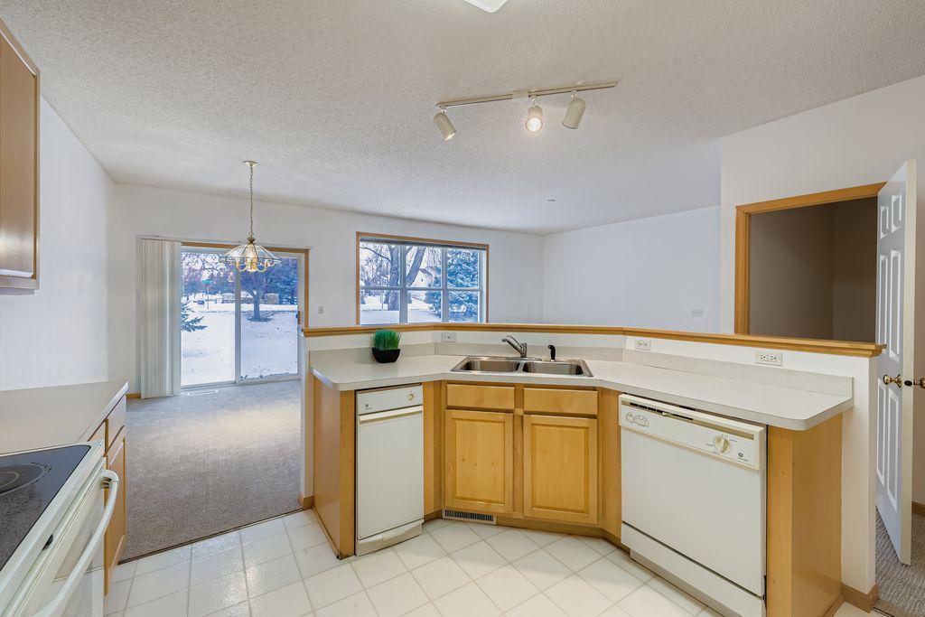 14506 Bloomfield Place Rosemount, MN 55068 - Photo 6 of 28