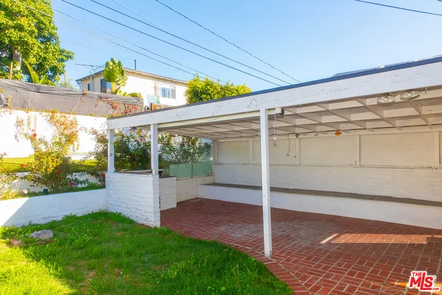 $950,000 | 5260 Parkglen Avenue, Los Angeles, CA 90043