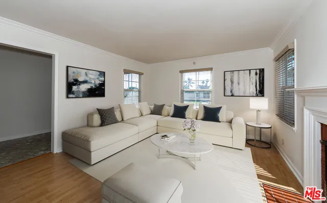 $950,000 | 5260 Parkglen Avenue, Los Angeles, CA 90043