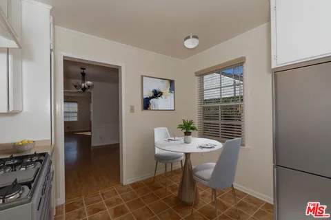 $950,000 | 5260 Parkglen Avenue, Los Angeles, CA 90043