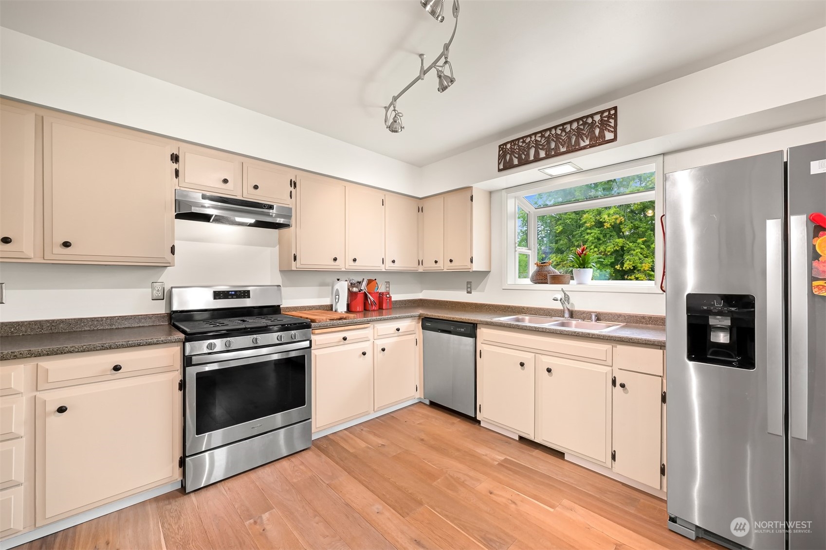 2842 McLeod Road Bellingham, WA 98225 - Photo 18 of 40 Gallery Image 18
