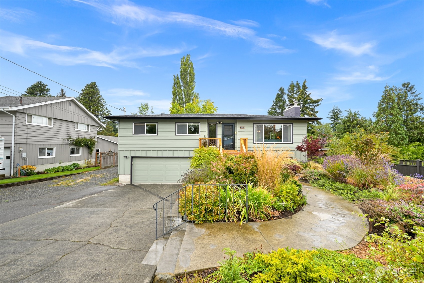 2842 McLeod Road Bellingham, WA 98225 - Photo 2 of 40 Gallery Image 2