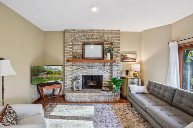 $649,999 | 144 Stacy Circle, Waconia, MN 55387