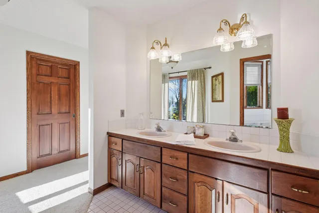 $649,999 | 144 Stacy Circle, Waconia, MN 55387