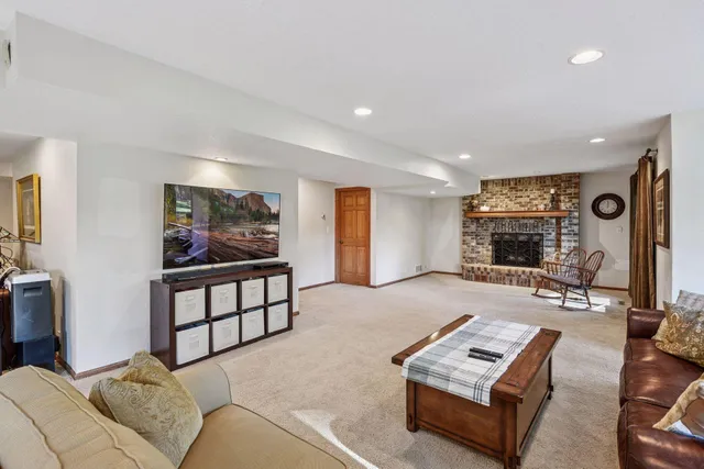 $649,999 | 144 Stacy Circle, Waconia, MN 55387