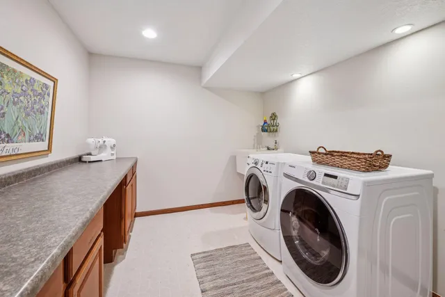 $649,999 | 144 Stacy Circle, Waconia, MN 55387