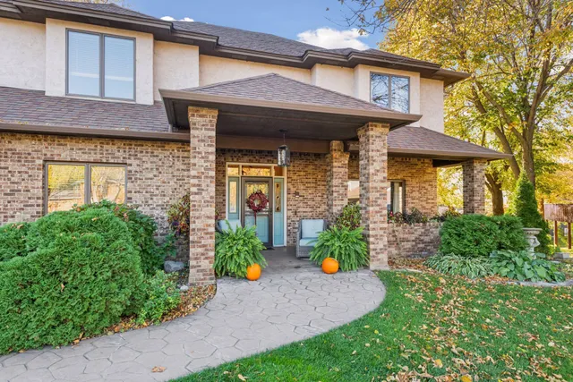 $649,999 | 144 Stacy Circle, Waconia, MN 55387