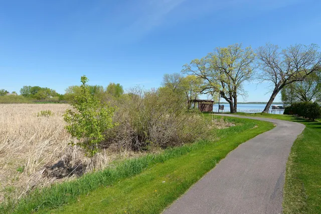 $649,999 | 144 Stacy Circle, Waconia, MN 55387