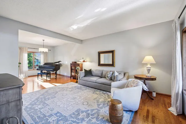 $649,999 | 144 Stacy Circle, Waconia, MN 55387