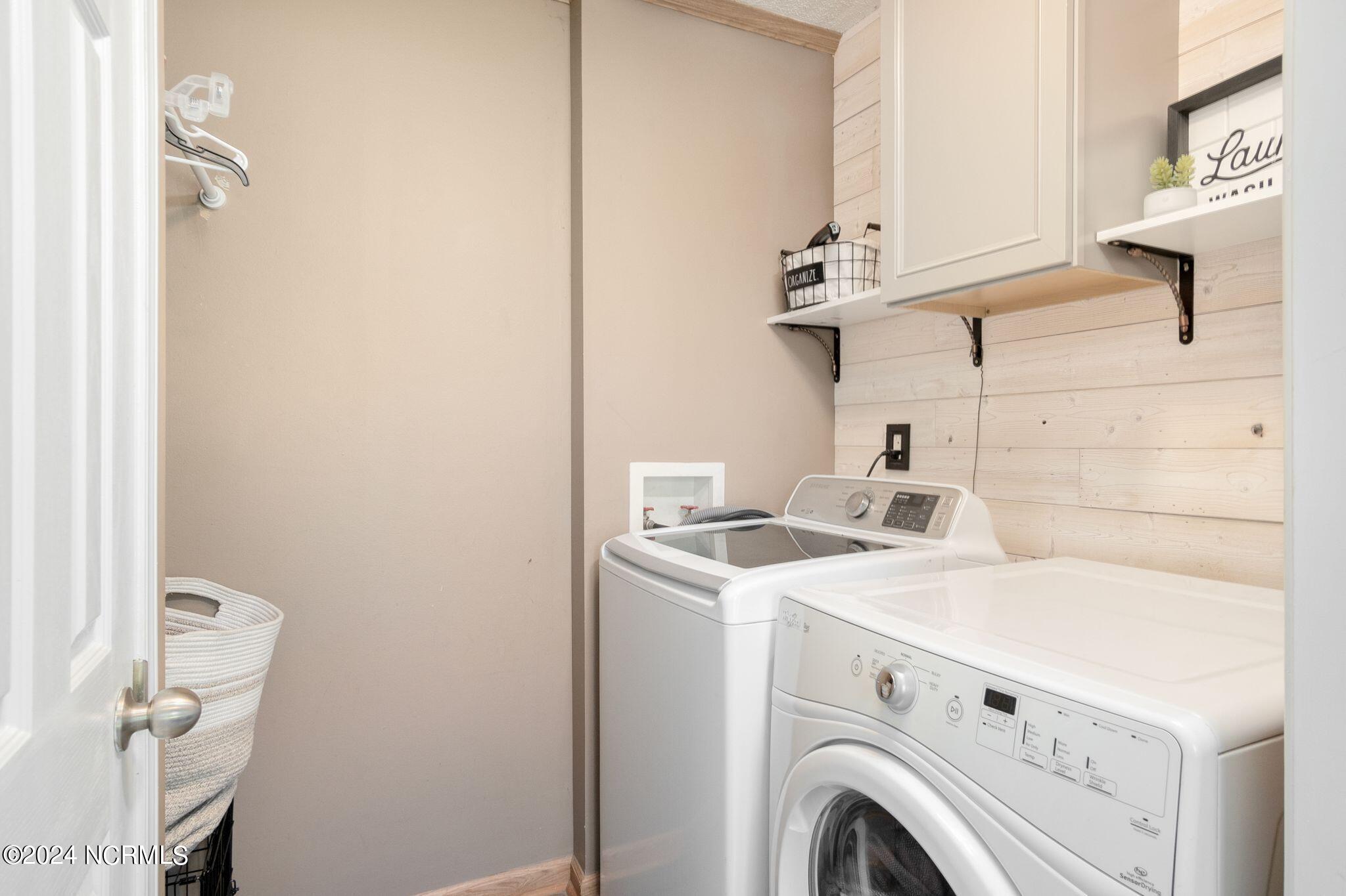 1910 Osbourne Road Williamston, NC 27892 - Photo 41 of 60 Laundry
