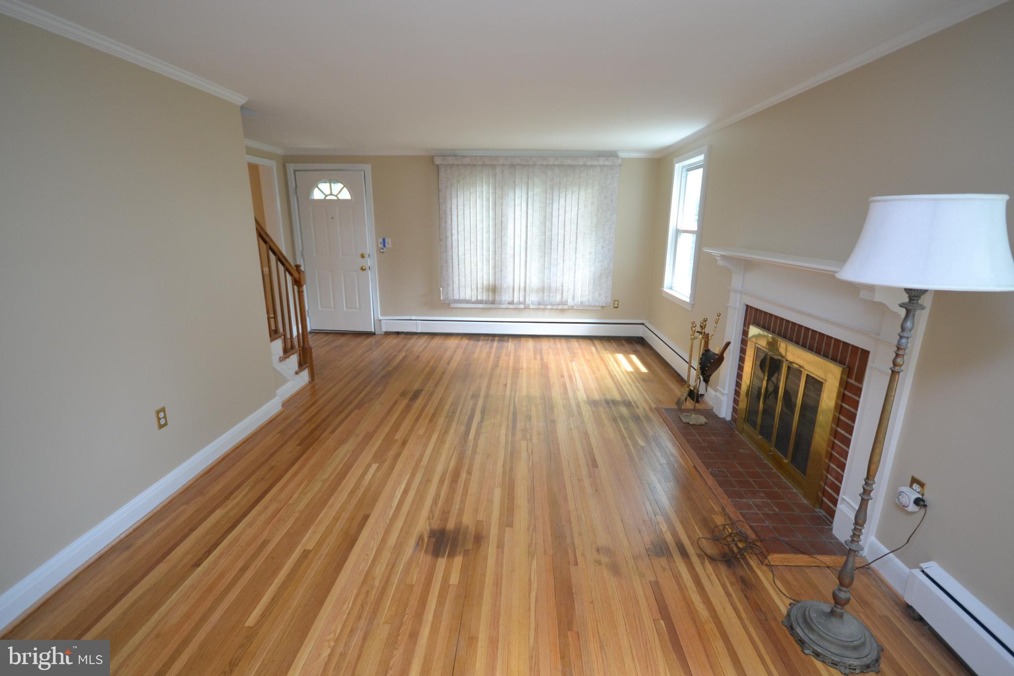 7004 Deerfield Road Baltimore, MD 21208 - Photo 3 of 29 Gallery Image 3