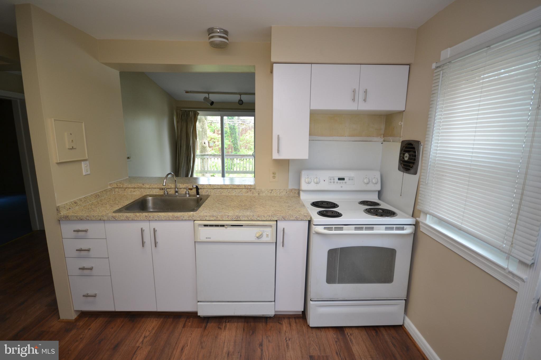 7004 Deerfield Road Baltimore, MD 21208 - Photo 7 of 29 Gallery Image 7