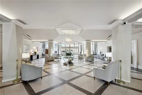 $229,000 | 2100 St Charles Avenue, Unit 7A, New Orleans, LA 70130