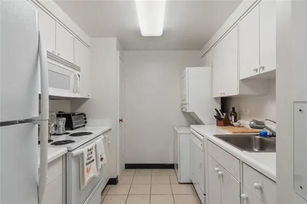$229,000 | 2100 St Charles Avenue, Unit 7A, New Orleans, LA 70130