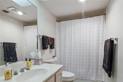 $229,000 | 2100 St Charles Avenue, Unit 7A, New Orleans, LA 70130