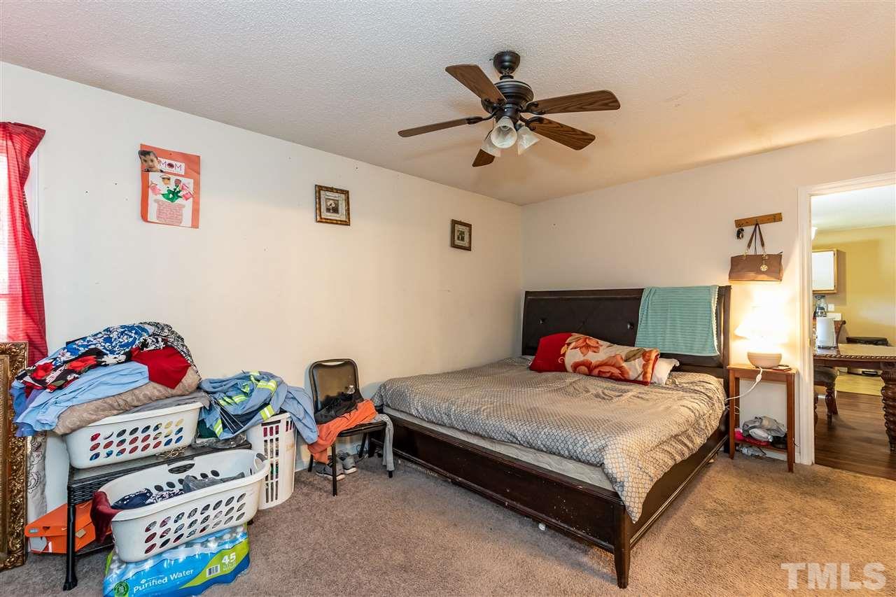 5605 Continental Way Raleigh, NC 27610 - Photo 12 of 22 Gallery Image 12