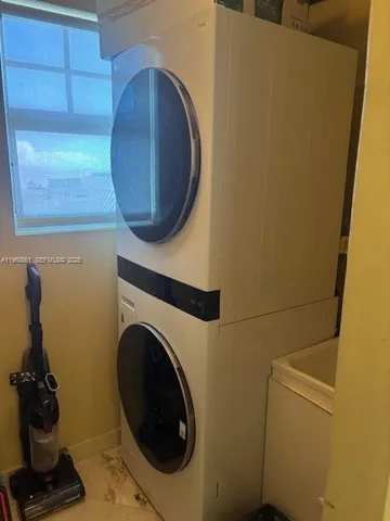 $10,000 | 100 Lincoln Road, Unit PH4, Miami Beach, FL 33139