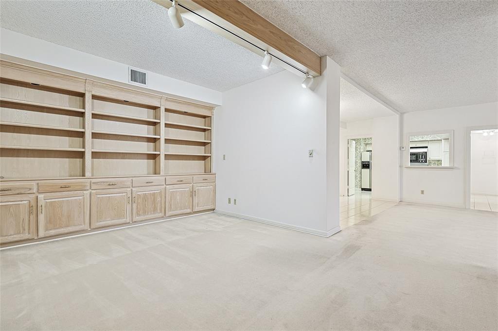 5200 Keller Springs Road, Unit 821 Dallas, TX 75248 - Photo 11 of 30