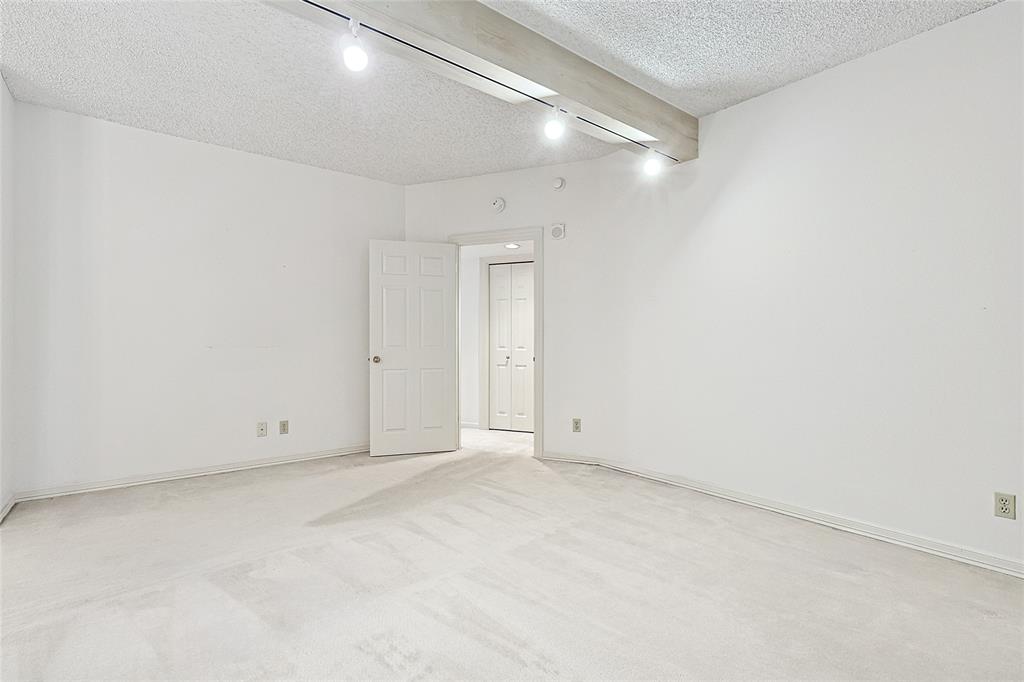 5200 Keller Springs Road, Unit 821 Dallas, TX 75248 - Photo 14 of 30