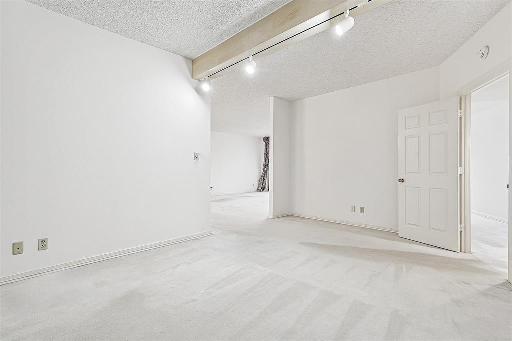 5200 Keller Springs Road, Unit 821 Dallas, TX 75248 - Photo 15 of 30