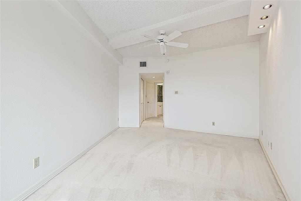 5200 Keller Springs Road, Unit 821 Dallas, TX 75248 - Photo 17 of 30