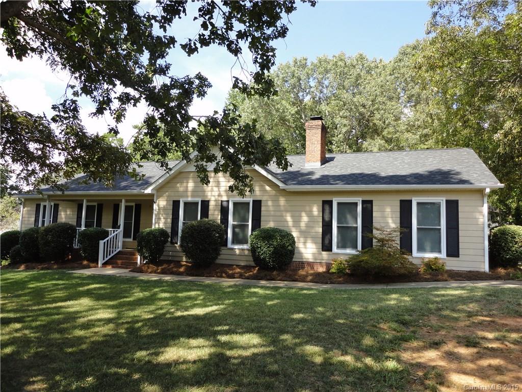 952 Pleasant Ridge Road, Unit 31 Fort Mill, SC 29715 - Photo 2 of 23 a front view of house with yard outdoor seating and green space