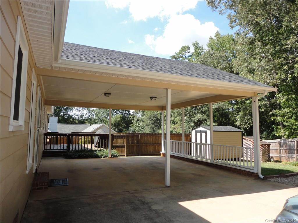 952 Pleasant Ridge Road, Unit 31 Fort Mill, SC 29715 - Photo 18 of 23 a view of a building with a porch