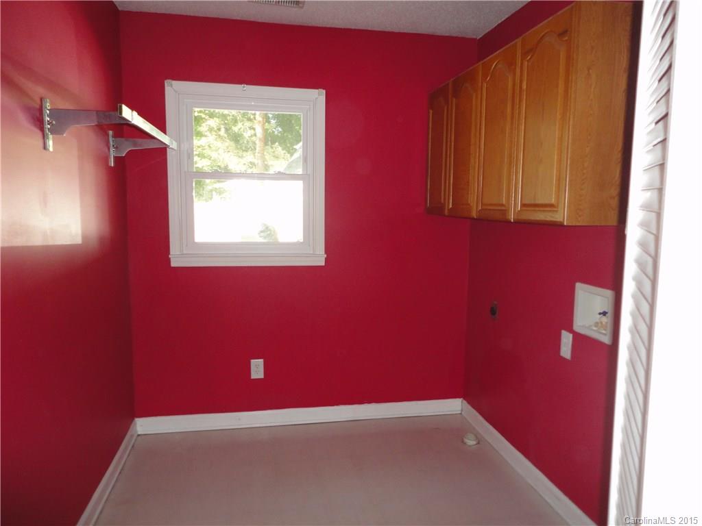 952 Pleasant Ridge Road, Unit 31 Fort Mill, SC 29715 - Photo 7 of 23 a view of a small space with a window