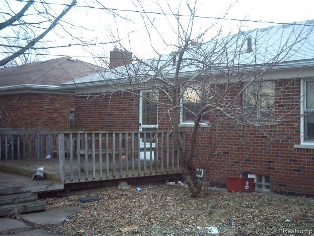 8441 Menge Street Center Line, MI 48015 - Photo 4 of 12 IMAG2412.JPG
