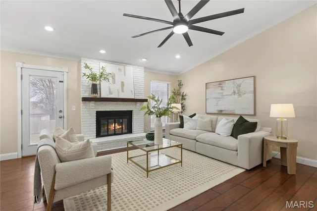 $374,900 | 11 Lost Dutchman Drive, St. Peters, MO 63376