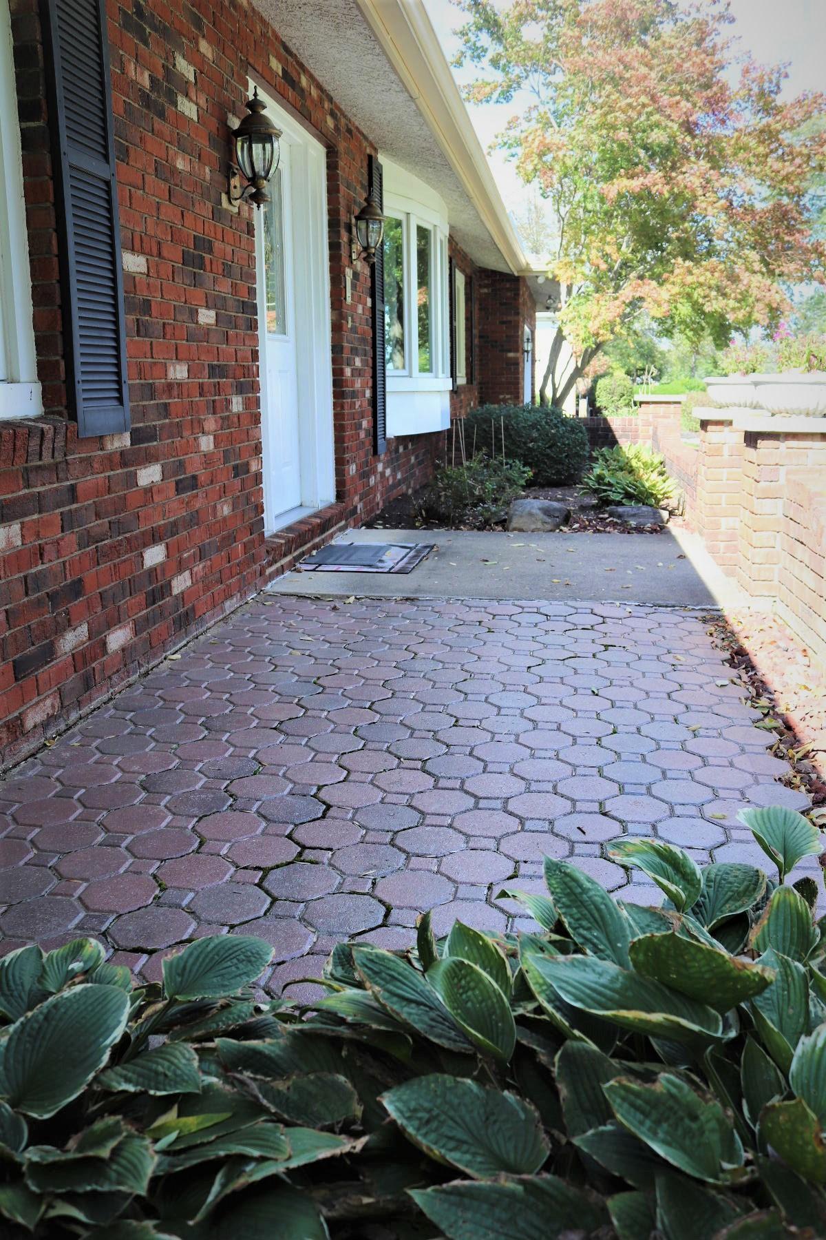 1099 Cole Road Galloway, OH 43119 - Photo 2 of 55 Gallery Image 2